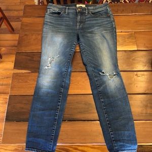 Madewell skinny skinny distressed jeans size 31
